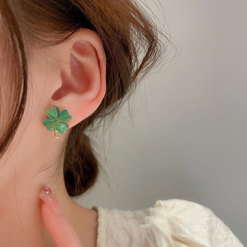 Women's Four Leaf Grass Light Luxury Premium Earrings